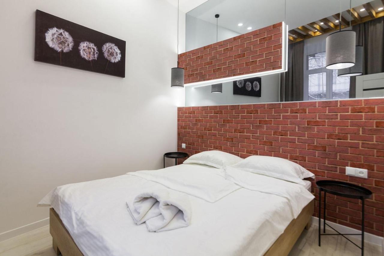 Apartments On Kulisha Str ลวีฟ ภายนอก รูปภาพ